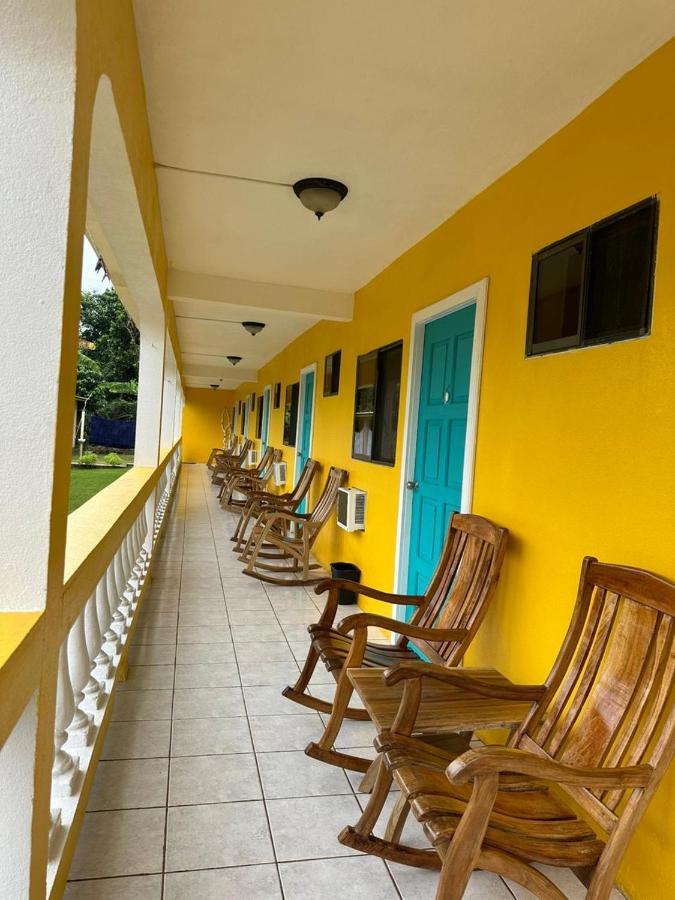 Sunshine Hotel Литтл-Корн-Айленд Экстерьер фото